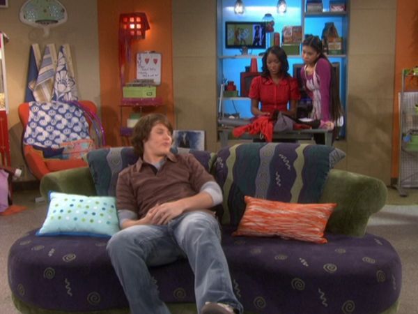 True Jackson, VP - Ryan Sobre Rodas