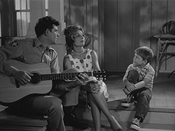The Andy Griffith Show - Andy and Opie, Bachelors