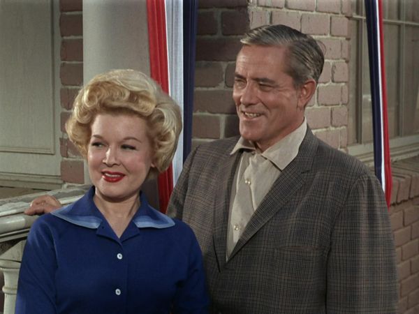 The Andy Griffith Show - Aunt Bee Takes The Job