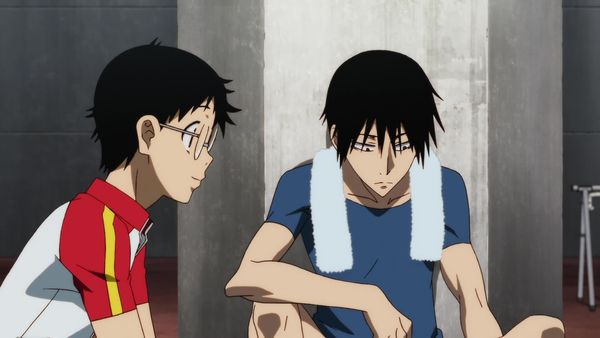 Yowamushi Pedal - Disputando com Força Total