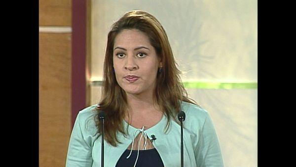 Sala de parejas - Amnésico; Derrochadora; Obesa; El deducible