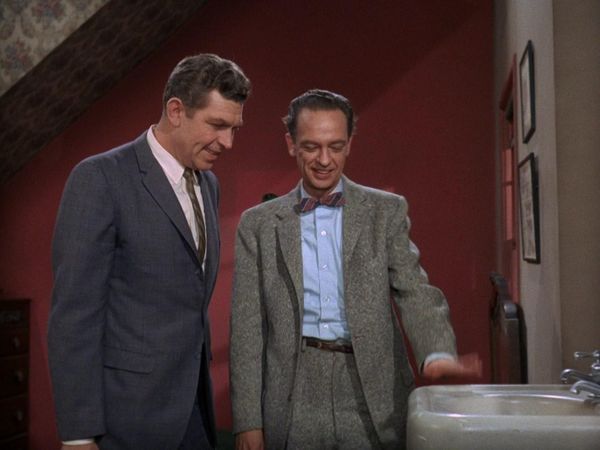 The Andy Griffith Show - A Visit to Barney Fife