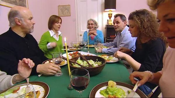 10 Years Younger UK - Linda Strallen