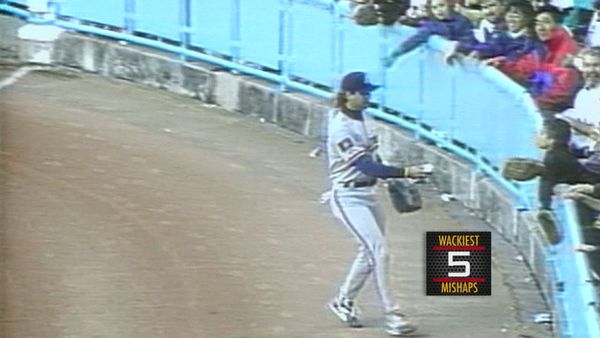 MLB Network Countdown - 40 Wackiest Mishaps in MLB History