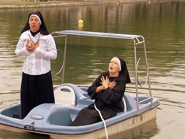 Just for Laughs Gags - Two Nuns in a Paddleboat