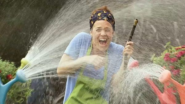 Just for Laughs Gags - Mother Earth's Waterworks