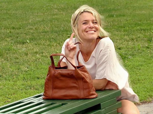 Just for Laughs Gags - Parc Bench Purse