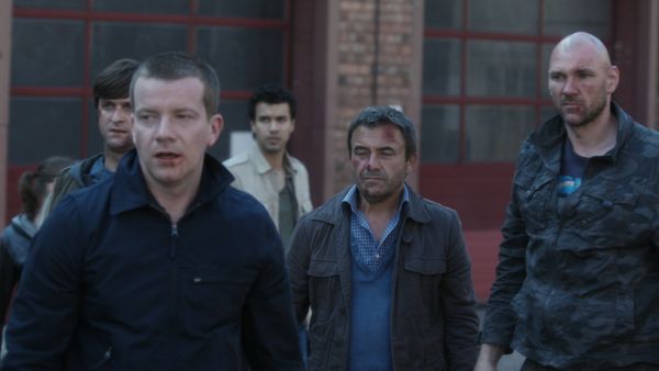 Les Survivants: Saison 2 - Révélations