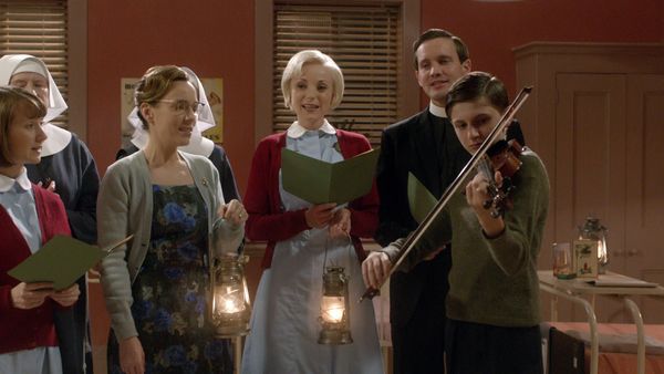 Call The Midwife - SOS sages-femmes: Noël 2014 - Épisode 1