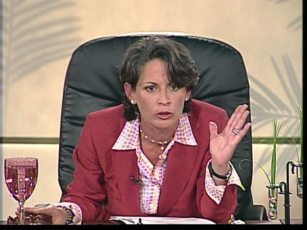 Sala de parejas - La ligadura; Primo intruso; La novia