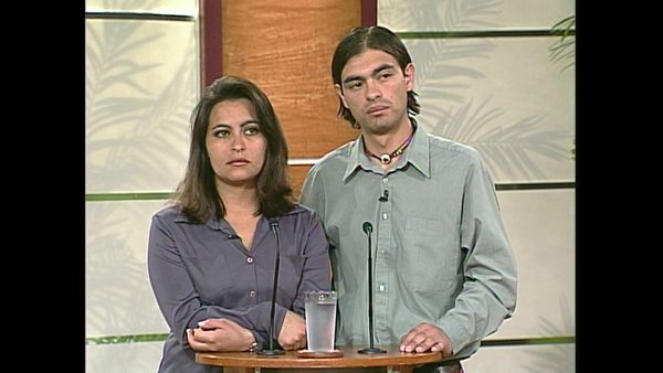 Sala de parejas - La invitación; Por la amistad; Persecución