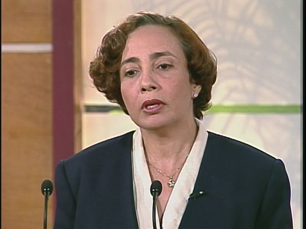 Sala de parejas - Tribu; Carro fundido; Extranjero