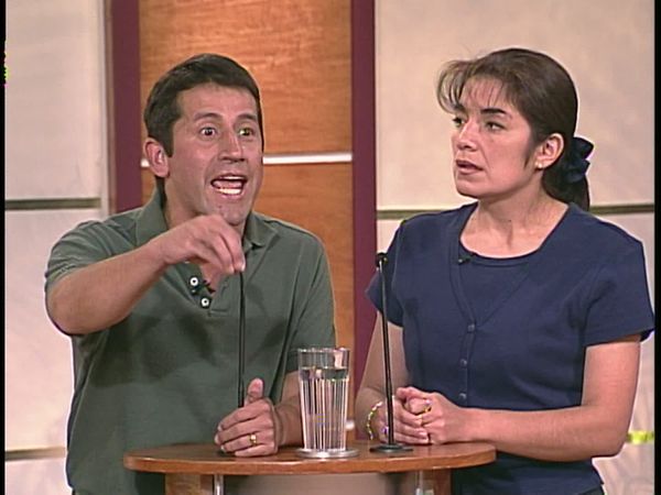 Sala de parejas - Futbolista; Empleada y el perro; Bienes en disputa