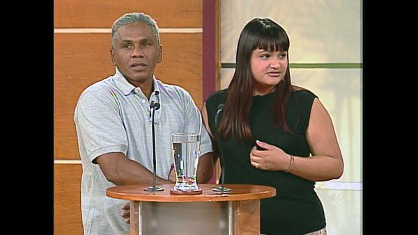 Sala de parejas - Promesa rota; Los viejitos; Deuda sin pagar