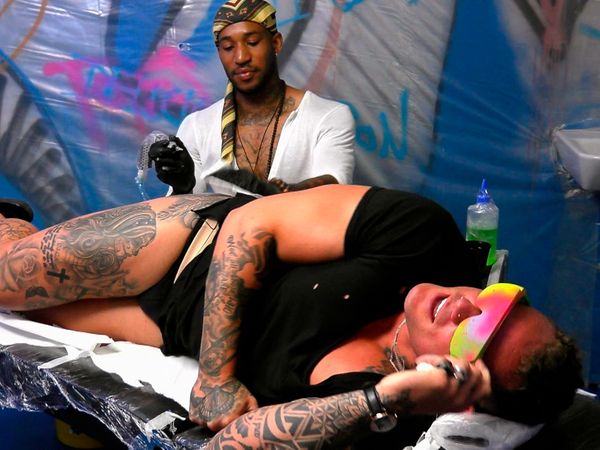 Tattoo a dos - Episodio 405