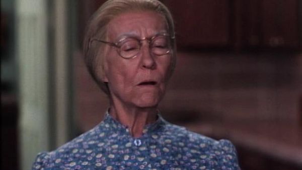 The Beverly Hillbillies - Problem Bear