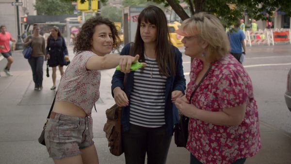 Broad City – A Cidade das Minas - Telefone roubado
