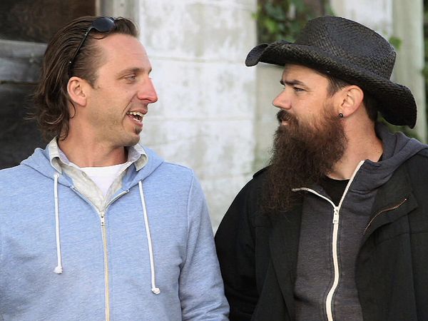 Marty et Bam Bam Brocantent - Aux ordures!