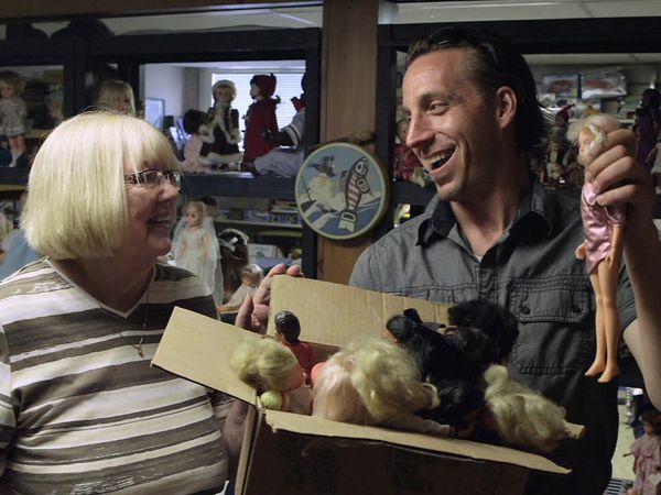 Marty et Bam Bam Brocantent - Au bout du doigt
