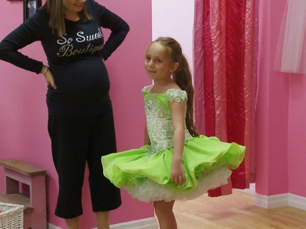 Little Miss Perfect - Jayne vs. Patience