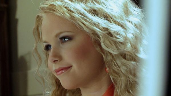 Little Miss Perfect - Sabrina vs. Amber