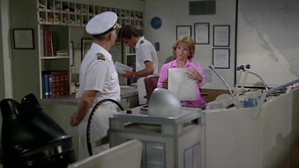 The Love Boat - Good Neighbors / Captain's Portrait/ Familiar Faces