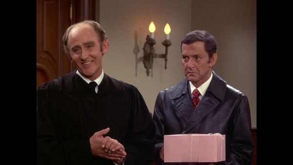 The Odd Couple - Being Divorced Is Never To Say "I Do"