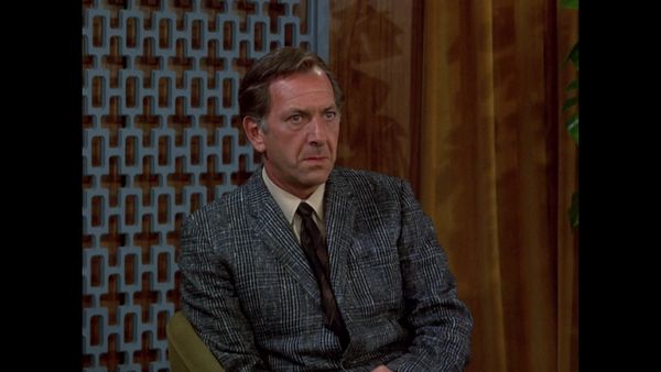 The Odd Couple - The Odd Couple Meet Their Host