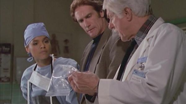 Diagnosis Murder - A History Of Murder