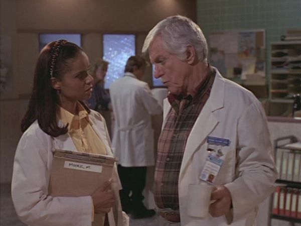 Diagnosis Murder - Murder By The Busload