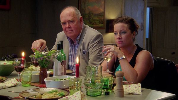 Doc Martin en español - Adivina quién viene a cenar