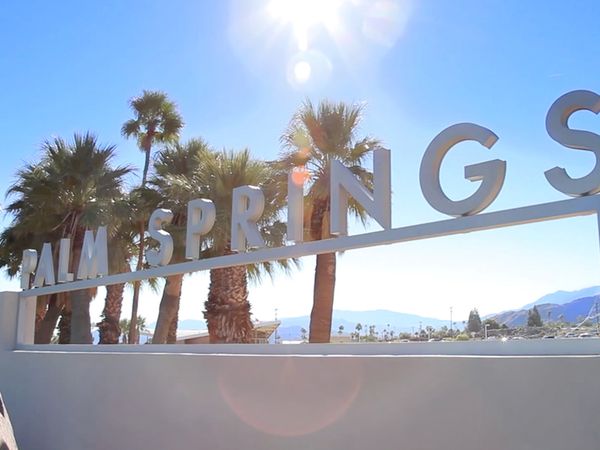 Living Large Hollywood - Palm Springs