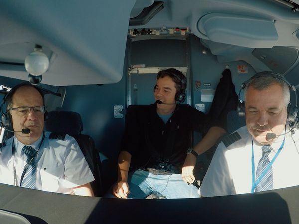 Aero, Por Trás da Aviação - Operações de Pátio de Aeroporto e o Maior Avião Executivo do Mundo