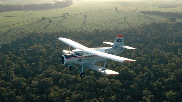 Aero, Por Trás da Aviação - Apartamento avião e Maior Monomotor do Mundo