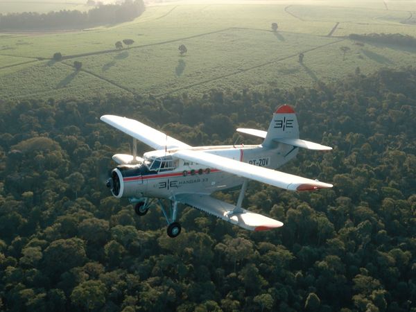 Aero, Por Trás da Aviação - Apartamento avião e Maior Monomotor do Mundo