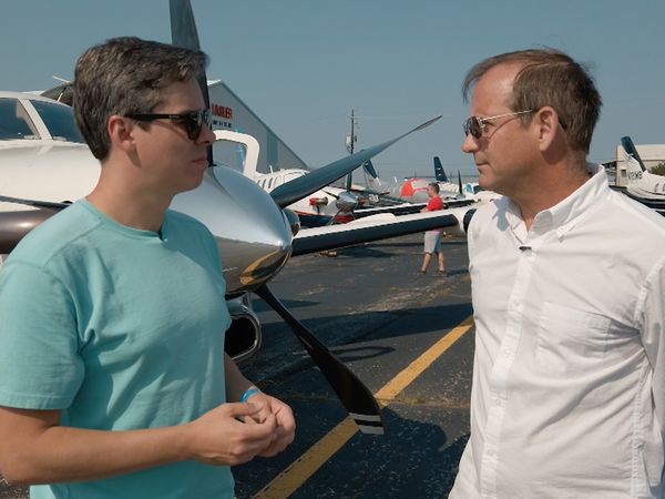 Aero, Por Trás da Aviação - Voo em Oshkosh e como funciona o APU