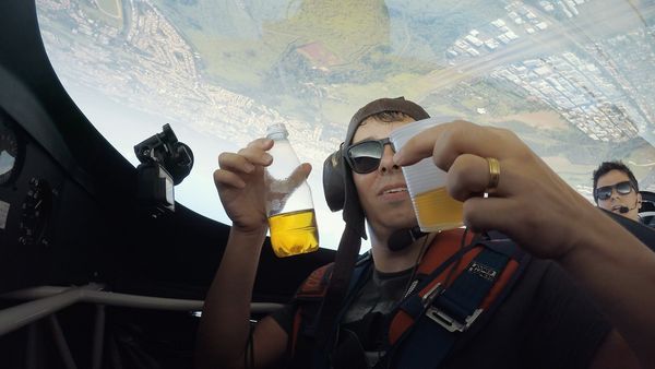 Aero, Por Trás da Aviação - Efeitos da força G e pouso por instrumento