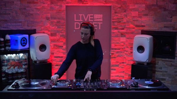 Live DJ Set - Ramona Yacef