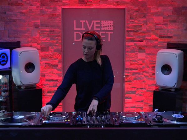 Live DJ Set - Ramona Yacef