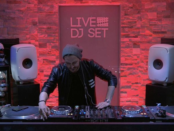 Live DJ Set - Burak Yeter