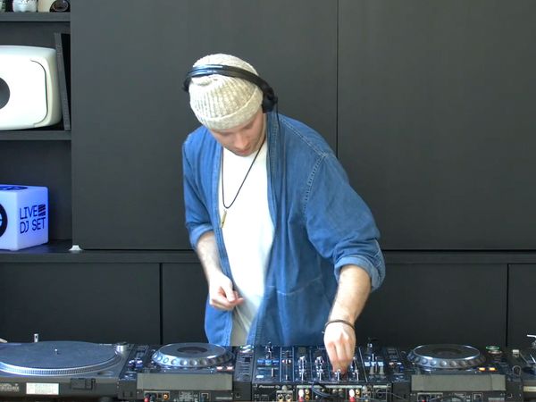 Live DJ Set - Fox Stevenson