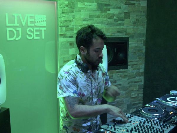 Live DJ Set - Takeshi