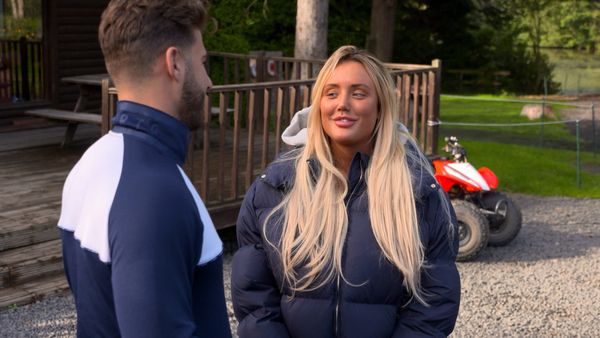 El show de Charlotte - Mamá se va a Islandia