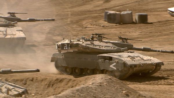 Greatest Tank Battles - The October War: Battle for the Sinai