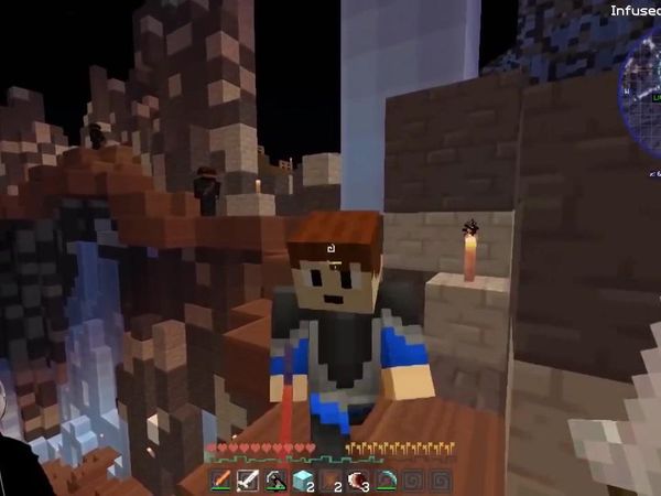 Tiny Turtle Minecraft Dragons - Taming a Baby Bewilderbeast!