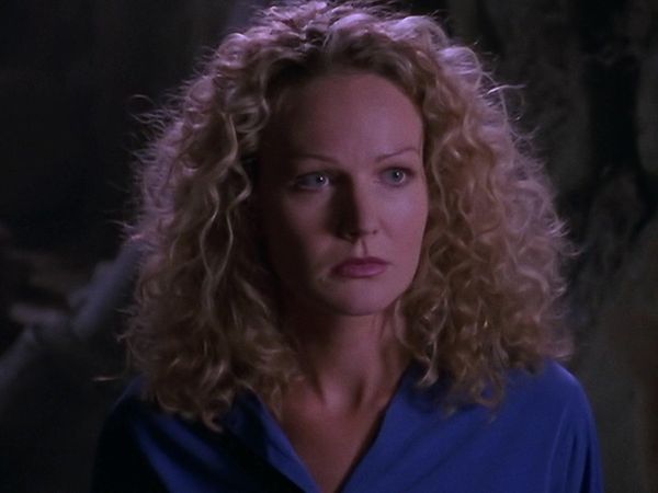 Relic Hunter - Women Want to Know