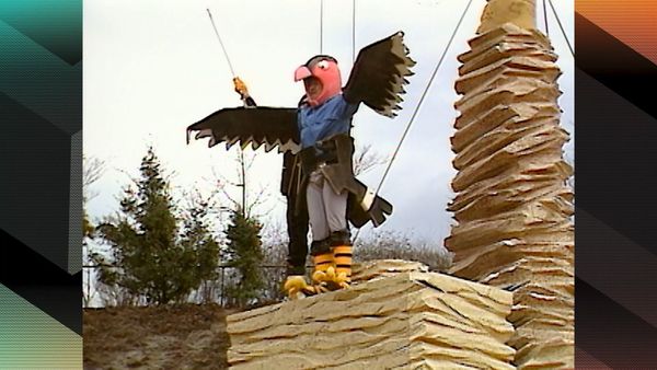 MXC (Most Extreme Elimination Challenge) - Travel Industry vs. Circus Workers