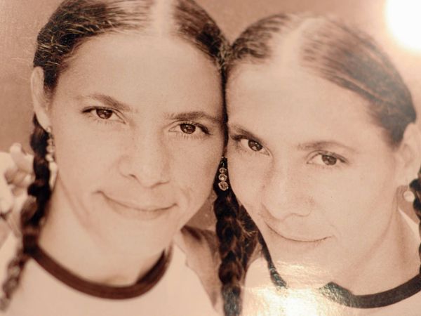 Mi Extraña Obsesión - Doble obsesión idéntica / Come colchones