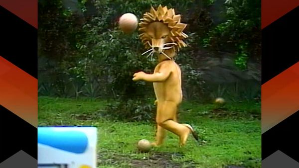 MXC (Most Extreme Elimination Challenge) - Animal Lovers vs. Reality TV