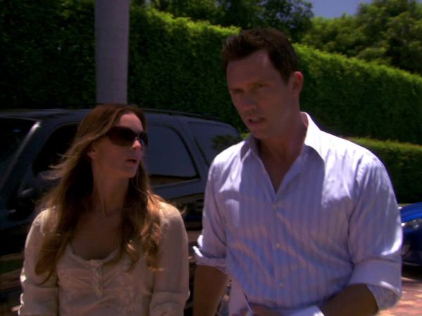Burn Notice - Eyes Open
